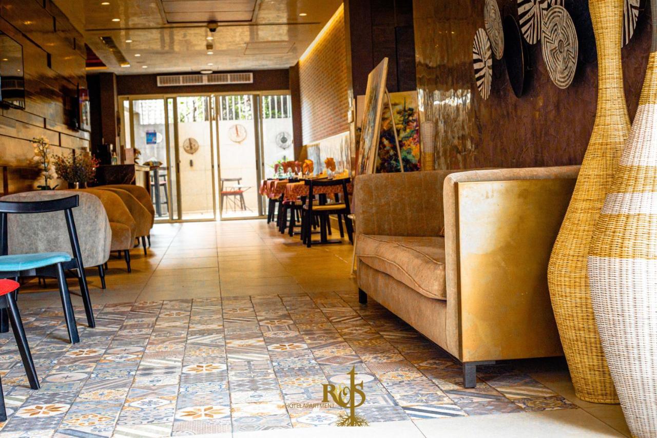 Roots Hotel Apartments 아비장 외부 사진