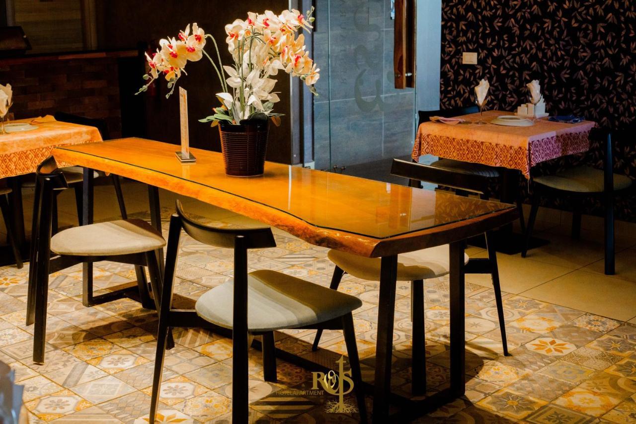 Roots Hotel Apartments 아비장 외부 사진