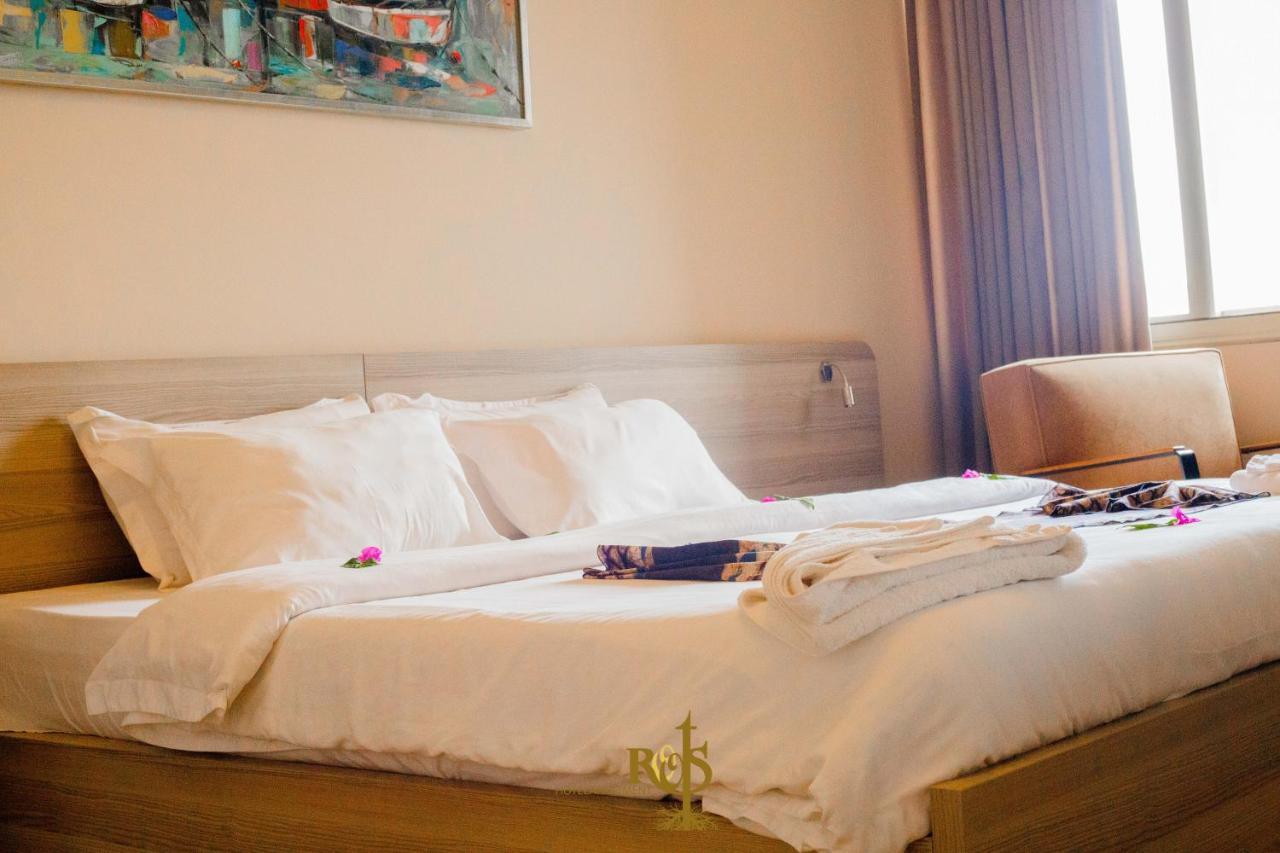 Roots Hotel Apartments 아비장 외부 사진